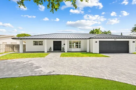 44 Fort Royal Isle Fort Lauderdale FL 33308
