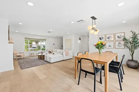 44 Fort Royal Isle Fort Lauderdale FL 33308