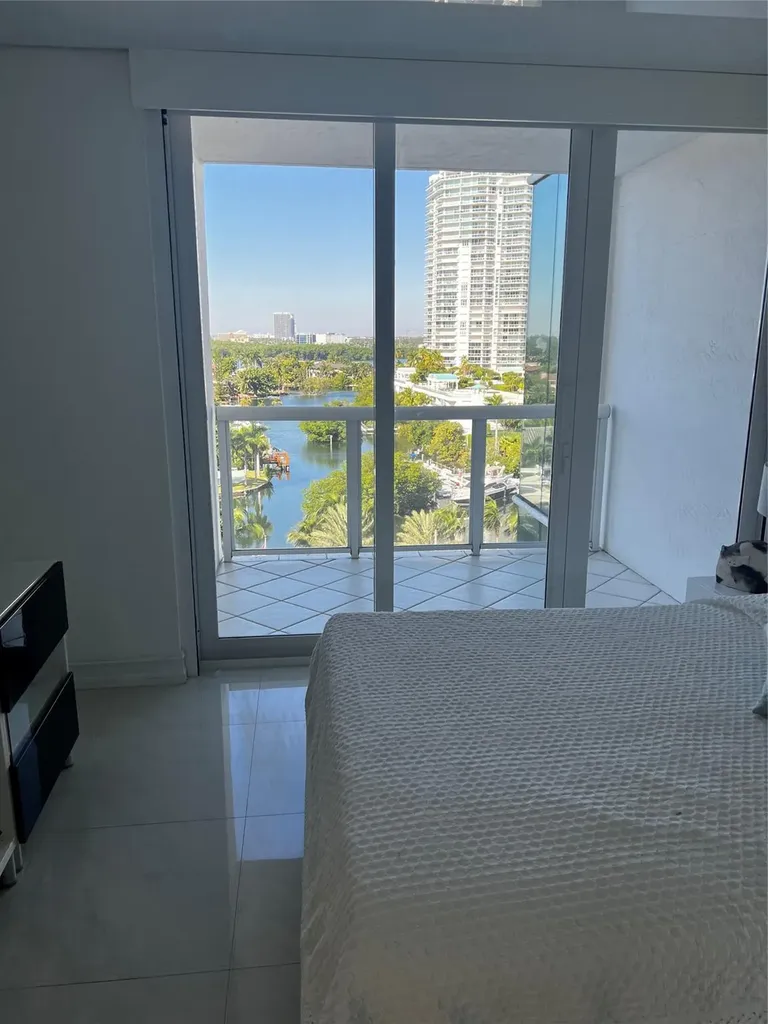 16425 Collins Avenue Sunny Isles Beach FL 33160