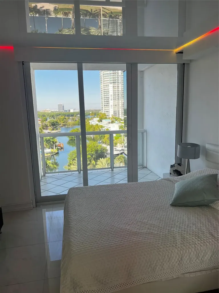 16425 Collins Avenue Sunny Isles Beach FL 33160