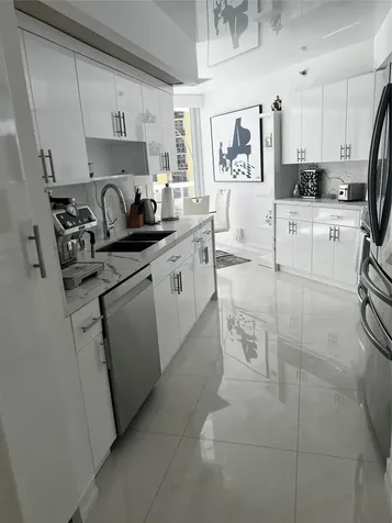 16425 Collins Avenue Sunny Isles Beach FL 33160