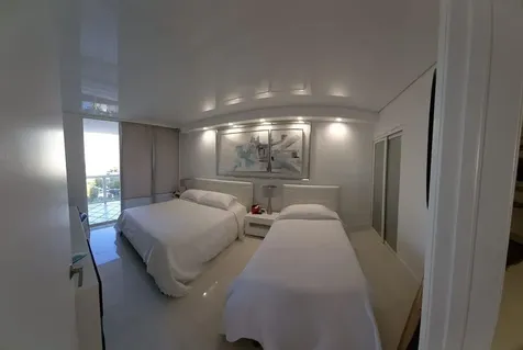 16425 Collins Avenue Sunny Isles Beach FL 33160