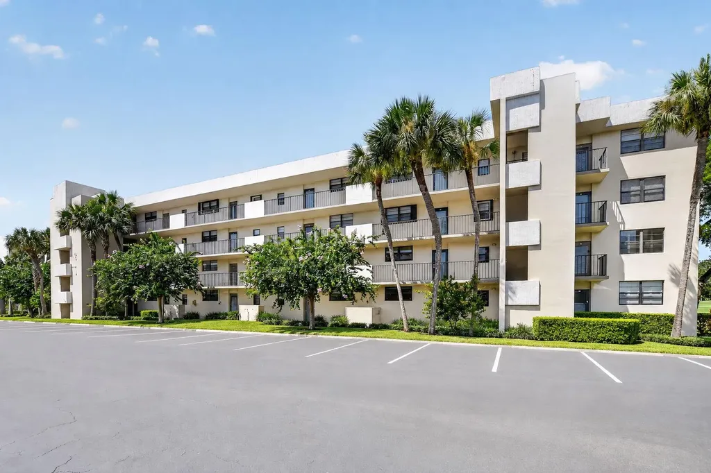 2460 Deer Creek Country Club Boulevard Deerfield Beach FL 33442