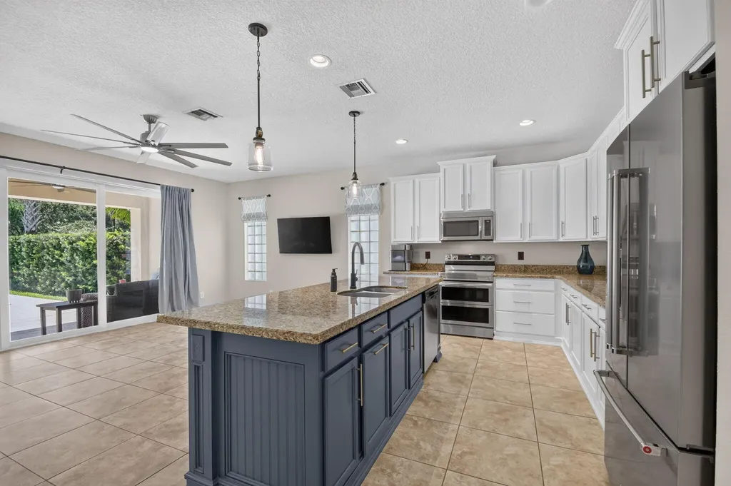 7082 Prudencia Drive Lake Worth FL 33463