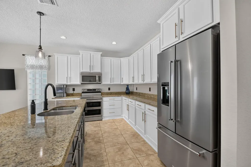 7082 Prudencia Drive Lake Worth FL 33463