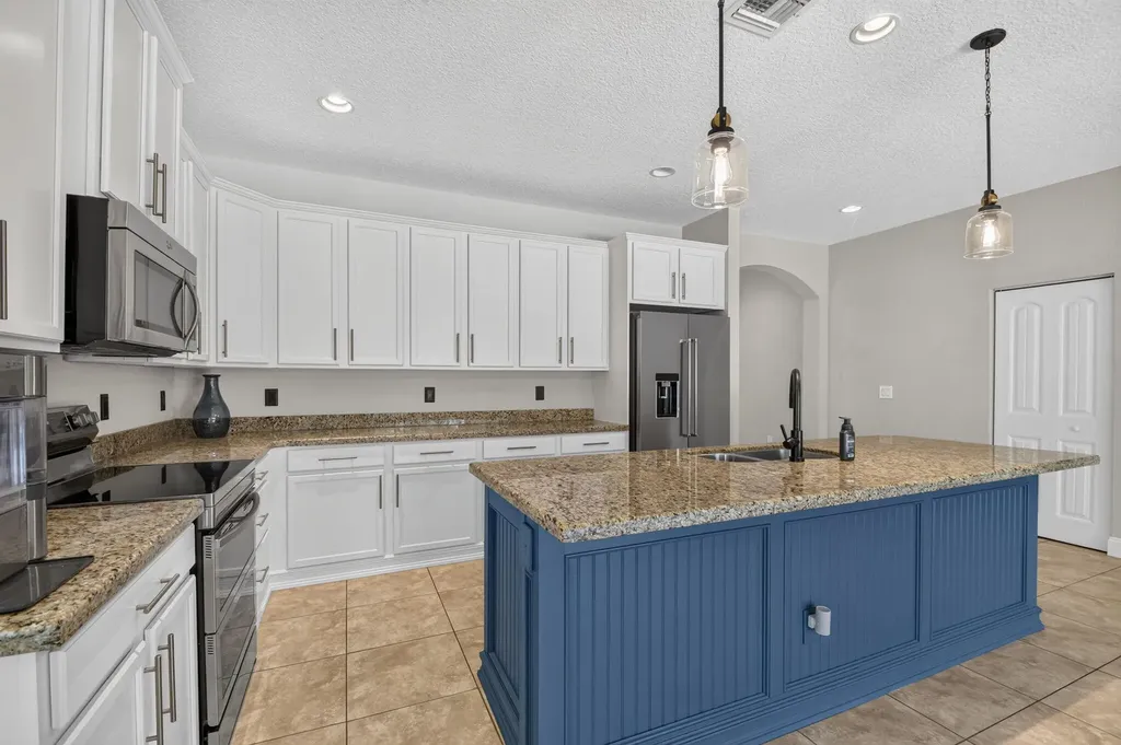 7082 Prudencia Drive Lake Worth FL 33463