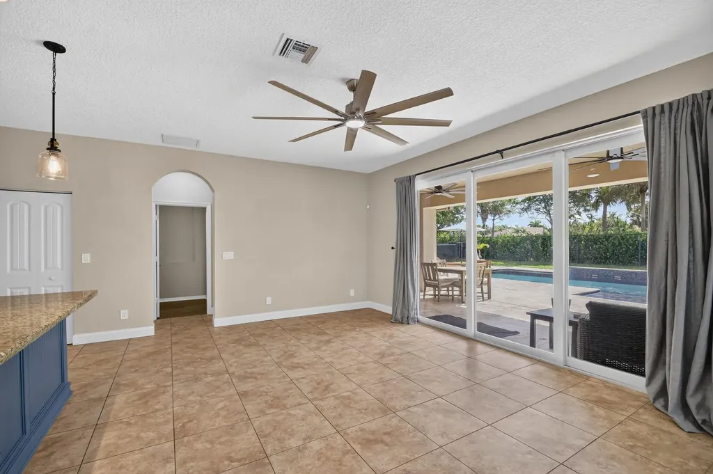7082 Prudencia Drive Lake Worth FL 33463