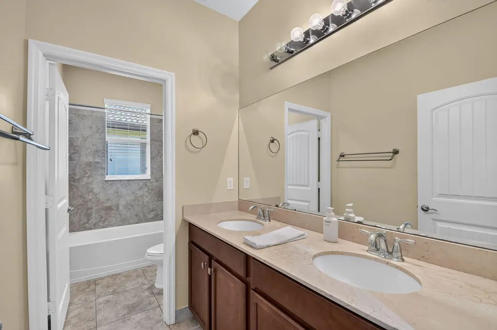 7082 Prudencia Drive Lake Worth FL 33463