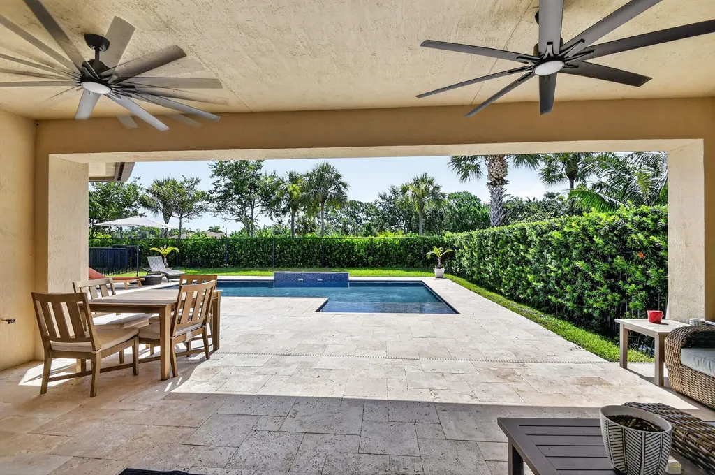 7082 Prudencia Drive Lake Worth FL 33463