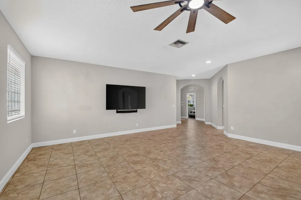 7082 Prudencia Drive Lake Worth FL 33463