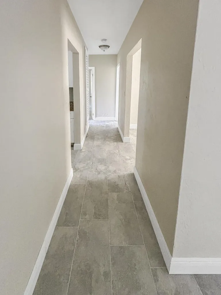 3045 NW 68th Street NW Miami FL 33147