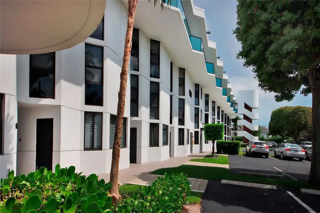 1800 S Ocean Drive Fort Lauderdale FL 33316