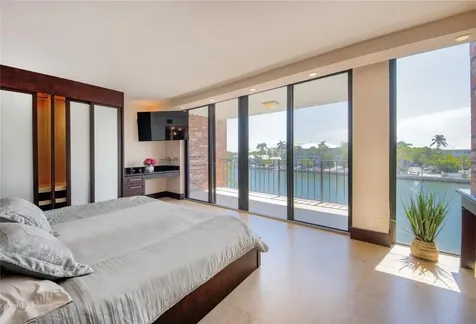 1800 S Ocean Drive Fort Lauderdale FL 33316