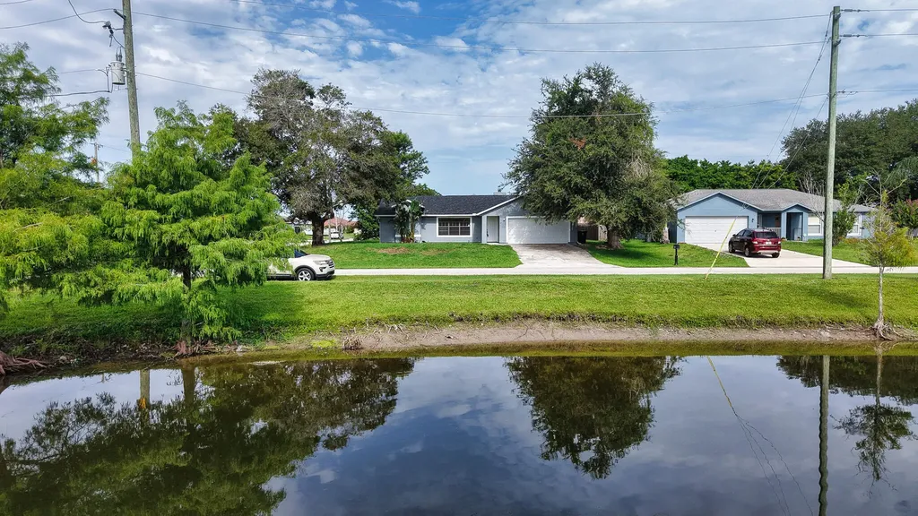 4690 SW Quezon Street Port St Lucie FL 34953