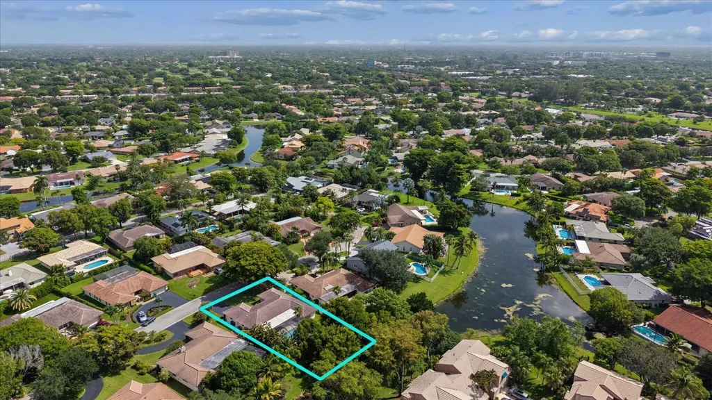 10884 NW 17th Manor Coral Springs FL 33071