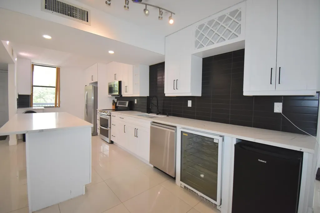 2768 S Carambola Circle S Coconut Creek FL 33066