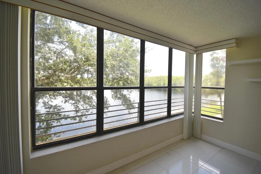 2768 S Carambola Circle S Coconut Creek FL 33066