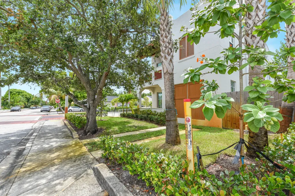 129 S K Street Lake Worth Beach FL 33460