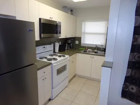 5300 Washington Street Hollywood FL 33021