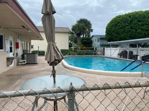 209 Oxford 200 West Palm Beach FL 33417