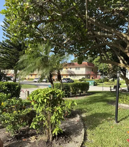 209 Oxford 200 West Palm Beach FL 33417