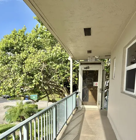 209 Oxford 200 West Palm Beach FL 33417