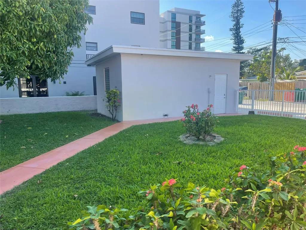 1727 Dewey Street Hollywood FL 33020