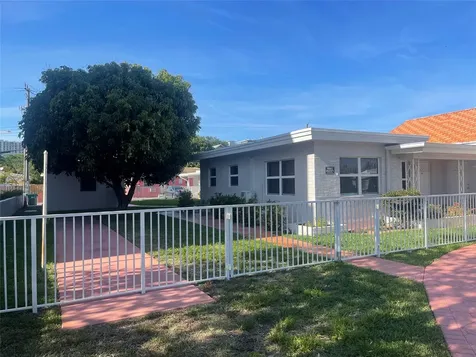1727 Dewey Street Hollywood FL 33020