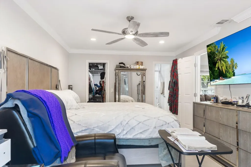 2045 Pinehurst Drive West Palm Beach FL 33407
