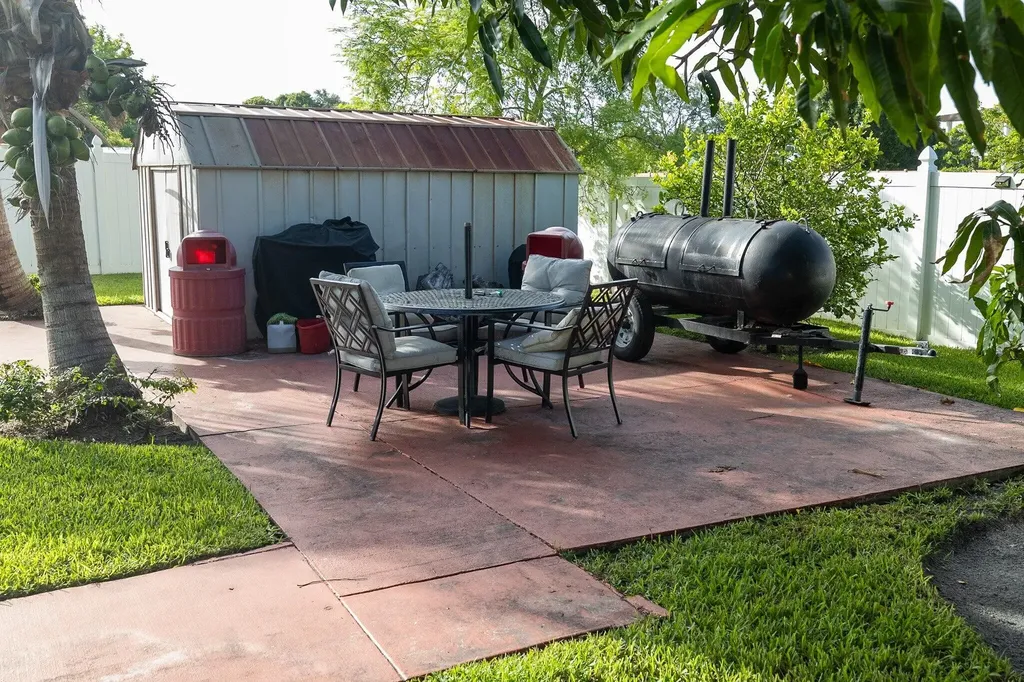 2045 Pinehurst Drive West Palm Beach FL 33407