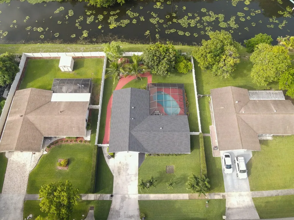 2045 Pinehurst Drive West Palm Beach FL 33407