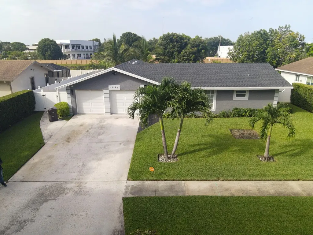 2045 Pinehurst Drive West Palm Beach FL 33407