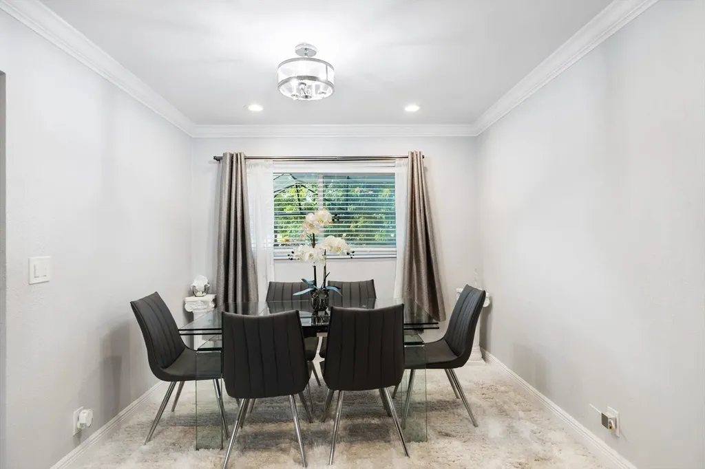 2045 Pinehurst Drive West Palm Beach FL 33407