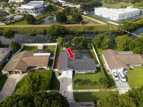2045 Pinehurst Drive West Palm Beach FL 33407