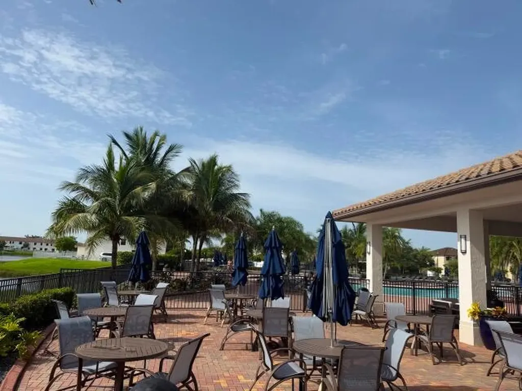 9207 W 33rd Lane Hialeah FL 33018