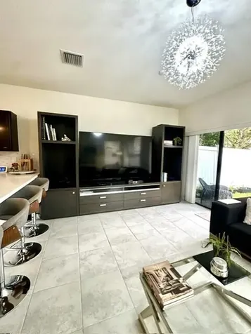 9207 W 33rd Lane Hialeah FL 33018