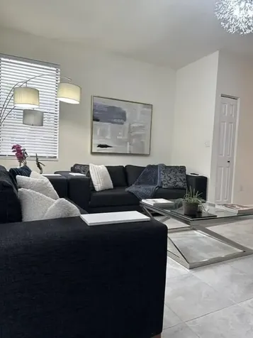 9207 W 33rd Lane Hialeah FL 33018