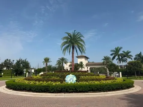 9207 W 33rd Lane Hialeah FL 33018