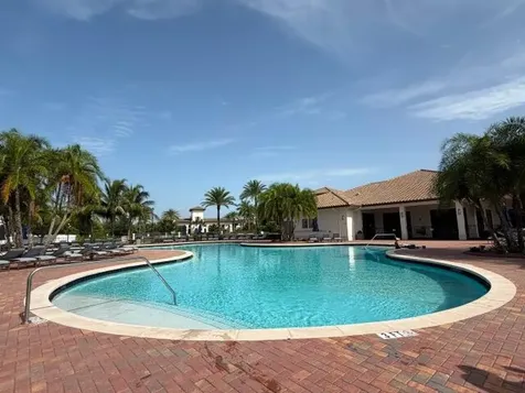9207 W 33rd Lane Hialeah FL 33018