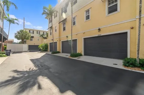 2241 NE 9th Avenue Wilton Manors FL 33305