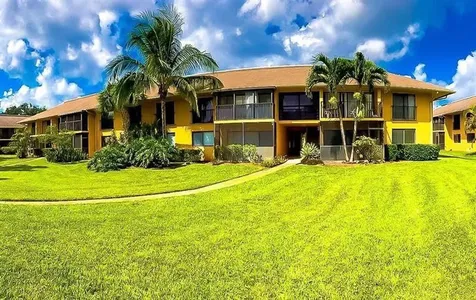 5825 Washington Street Hollywood FL 33023