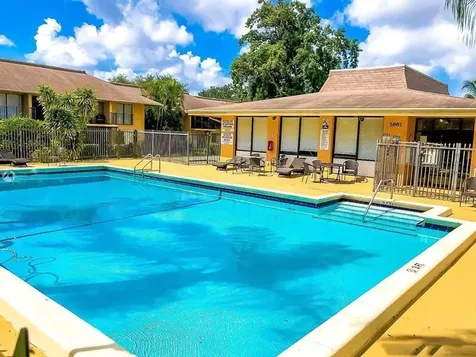 5825 Washington Street Hollywood FL 33023
