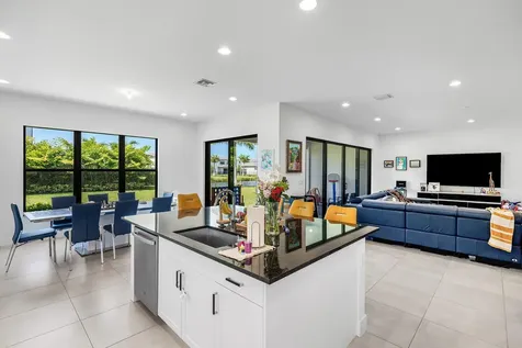 8381 Fishers Island Way Boca Raton FL 33434