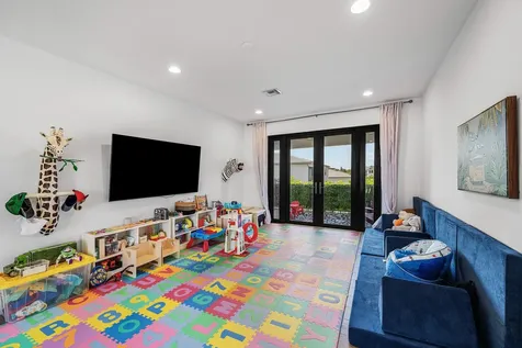 8381 Fishers Island Way Boca Raton FL 33434
