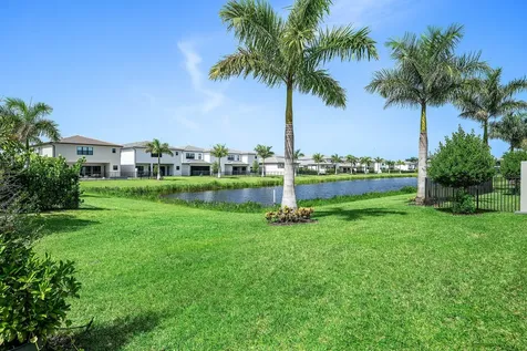 8381 Fishers Island Way Boca Raton FL 33434