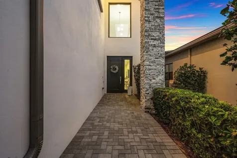 8381 Fishers Island Way Boca Raton FL 33434
