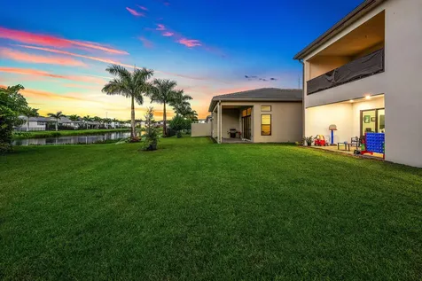 8381 Fishers Island Way Boca Raton FL 33434
