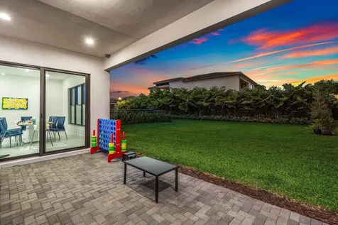 8381 Fishers Island Way Boca Raton FL 33434