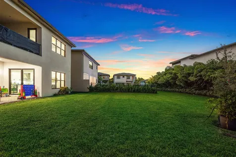 8381 Fishers Island Way Boca Raton FL 33434