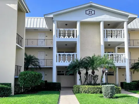 21 Colonial Club Drive Boynton Beach FL 33435